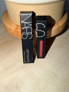 NARS Liquid Lipstick in Deep Pink shade: Low Rider